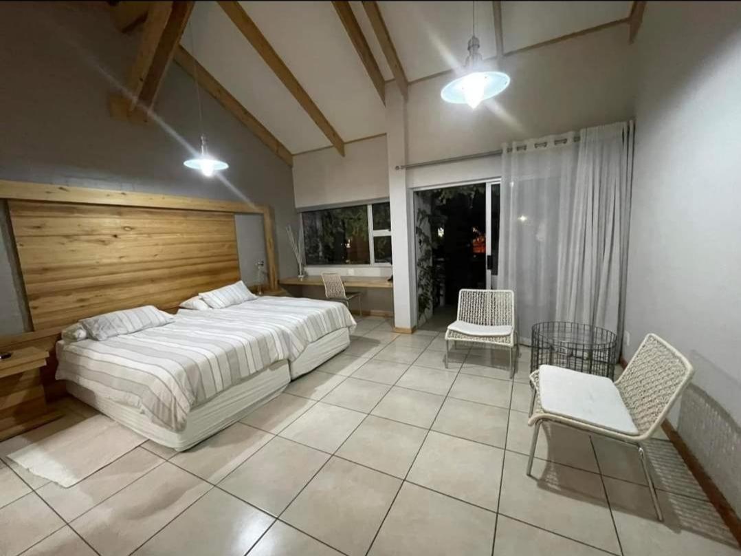 Villa Vista Guesthouse, Windhoek, Namibia Kamer foto